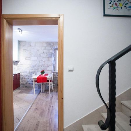 Apartment & Room Ursa Trogir Eksteriør bilde