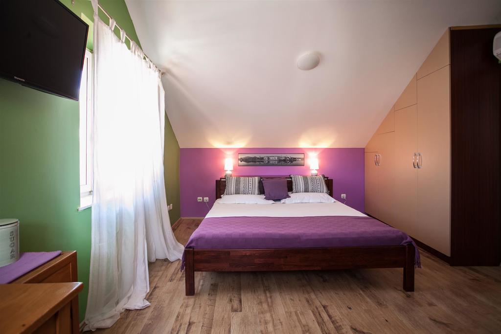 Apartment & Room Ursa Trogir Eksteriør bilde